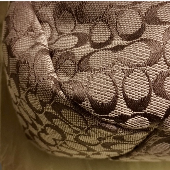 Coach EUC Signature Strip Tan Brown Fold Over Shoulder Cross Body Handbag Purse - Picture 6 of 11